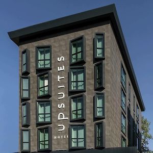 Upsuites Hotel